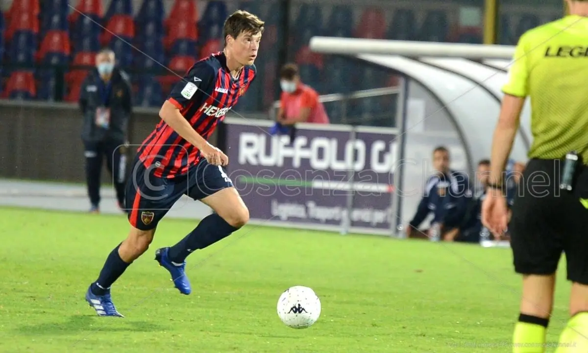 Vaisanen, lunedì giorno cruciale. Ne può dipendere il calciomercato del Cosenza