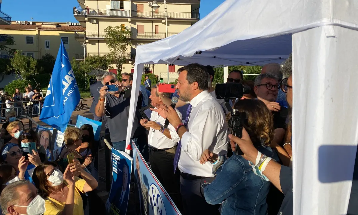 Corigliano Rossano, emergenza rifiuti: Salvini rilancia i termovalorizzatori