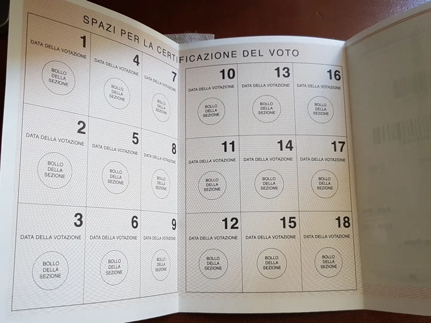 Ritiro tessere elettorali, lo sportello è aperto anche domani