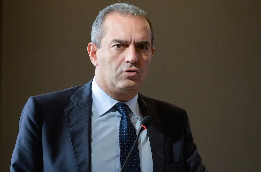 Sanità, de Magistris: «In Calabria i commissari hanno combinato un disastro»