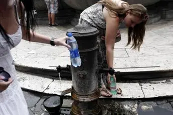 Acqua, Arera: \"Migliora dato su perdite idriche, scende dal 43,7% del 2016 al 41,2%\"