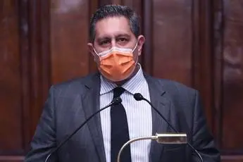 Minacce a Toti, denunciato no vax: scriveva \"ti sbudello\"