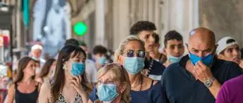 Covid oggi Italia, Salmaso: \"Dovremo proteggerci ancora per tanto tempo\"