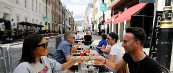 Covid, Pregliasco: \"Da noi situazione migliore di Gb? Presto per dirlo\"