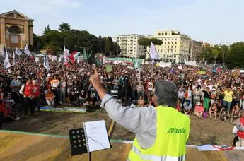 No green pass, manifestazioni protesta a Roma e Milano
