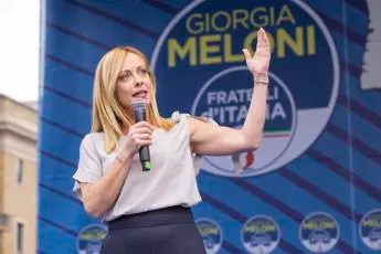 Covid, Meloni: \"Veri no vax stanno al Governo\"
