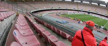 Cinema, teatri e discoteche: da oggi nuove regole per capienze e riaperture