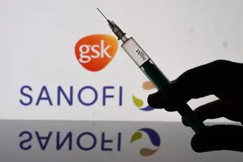 Covid, Sanofi blocca produzione vaccino a mRna