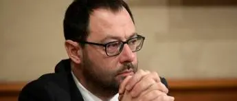 Covid, Patuanelli in isolamento: ha avuto contatto stretto con positivo