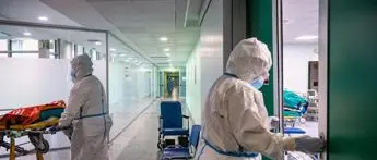 Covid oggi Lombardia, 345 contagi e 6 morti: a Milano 56 casi