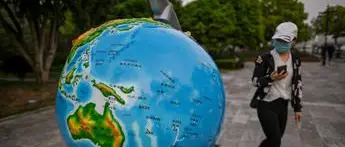 Covid, oltre 3,3 milioni di contagi e 55mila morti in 7 giorni nel mondo