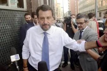 Morisi indagato, Salvini insiste: \"Attacco indegno alla Lega\"