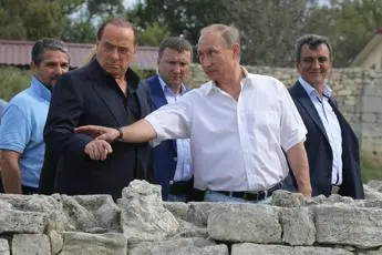 Berlusconi compie 85 anni, gli auguri di Putin