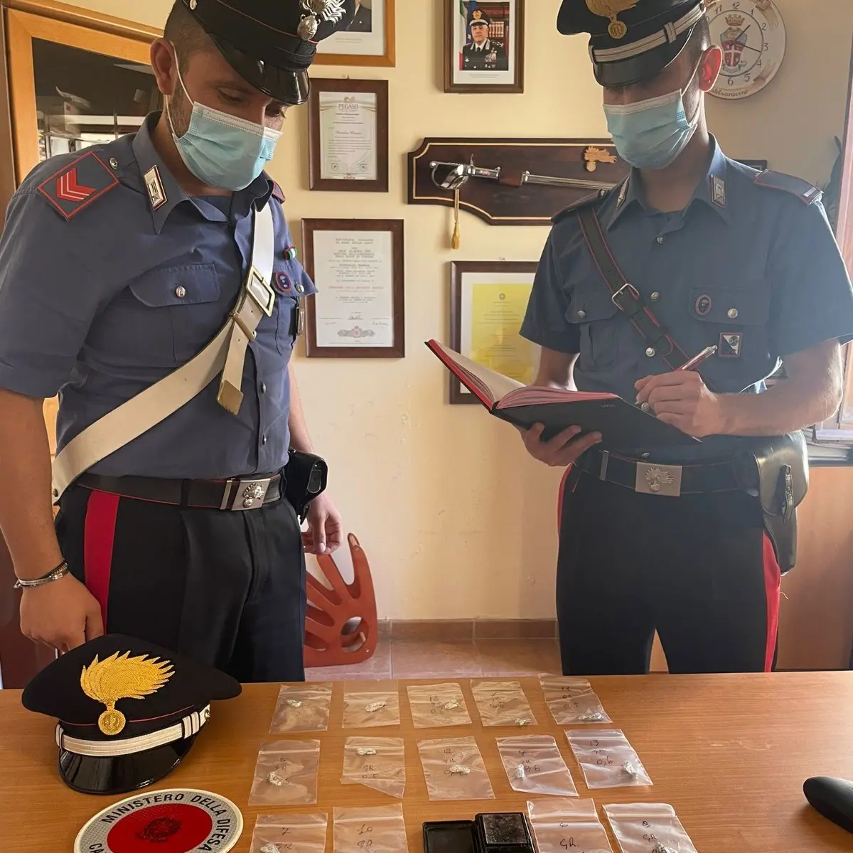 Castrovillari, spaccio di droga in città: i carabinieri arrestano un giovane