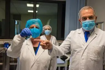 Vaccino Covid, Vaia: \"No vax? Preoccupano più i ni vax\"