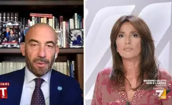 Green pass, Bassetti: \"Va tolto se 90% italiani vaccinati\"