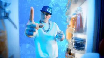 Vanilla Ice rivisita la sua hit con un messaggio green