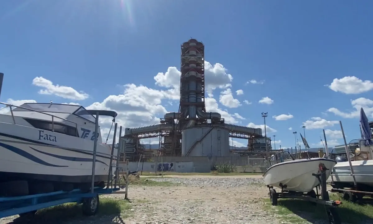Corigliano Rossano, a rischio i fondi per riqualificare la centrale Enel: il sindaco Stasi attacca l'Unical