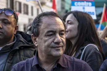 Migranti, Mimmo Lucano condannato a 13 anni e 2 mesi