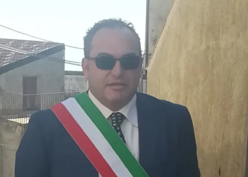 Acquaformosa, il sindaco diffida le Ferrovie della Calabria: ecco perché