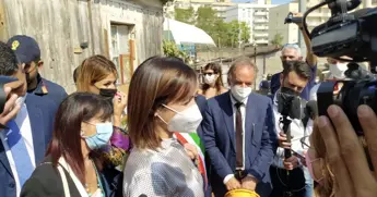 Messina: Dopo oltre un secolo al via le demolizioni delle baracche