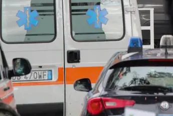 70enne si lancia da finestra, moglie trovata morta in casa con ferite