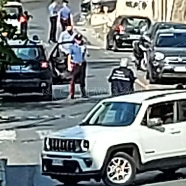 Cetraro, presunto ordigno sotto l'auto della moglie di Giuseppe Aieta