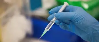 Iss: vaccino protegge al 77% da infezione e oltre 90% da ricovero