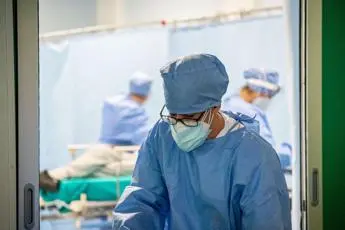 Vaccino covid, \"sanitari ancora protetti a 7 mesi da seconda dose\": lo studio