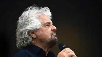 M5S, su Facebook la rabbia dei militanti contro Grillo