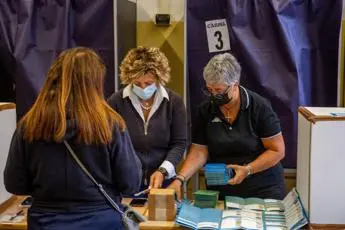 Elezioni 2021, lo spoglio: Roma al ballottaggio, Milano, Napoli e Bologna al centrosinistra