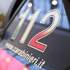 Cosenza, scaraventò la propria convivente dalle scale: arrestato per maltrattamenti un 48enne