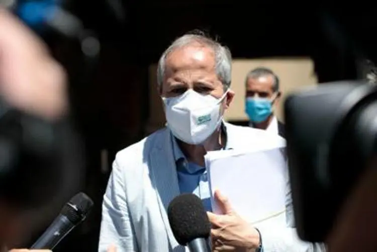 Covid Italia, Crisanti: \"Numero contagi troppo basso, qualcosa non torna\"