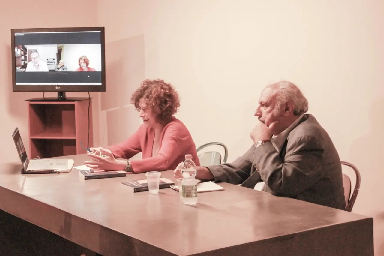 Andrea Bajani presenta \"Il libro delle case\" al pubblico del Premio Sila ‘49