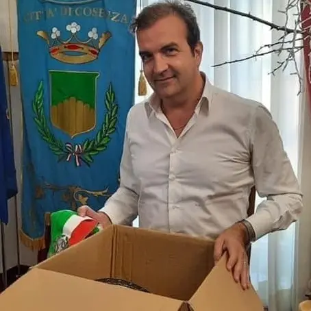 Occhiuto: \"Ho commesso errori, ma non permettete che Cosenza torni indietro\"