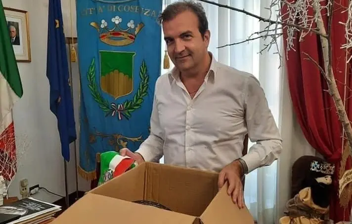 Occhiuto: \"Ho commesso errori, ma non permettete che Cosenza torni indietro\"