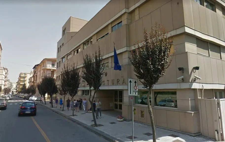 Maltrattò una parente per indurla a lasciare l'abitazione: il gip emette una misura