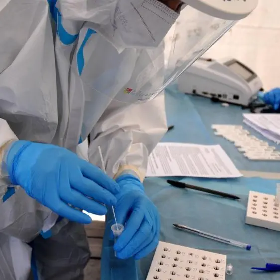 Covid, anche a Cosenza tamponi salivari a scuola: pandemia da monitorare