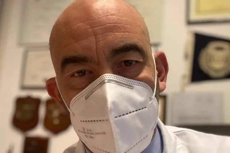 Green pass obbligatorio lavoro, Bassetti: \"Fare passo indietro, così è papocchio\"