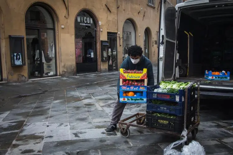 Green pass lavoro, allarme Cgia: \"Lunedì 2 milioni resteranno a casa\"