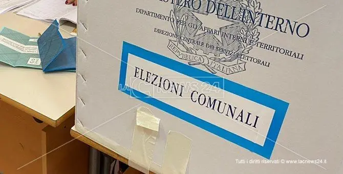 Elezioni comunali, urne aperte anche in Calabria: sfida al ballottaggio per Cosenza e Siderno