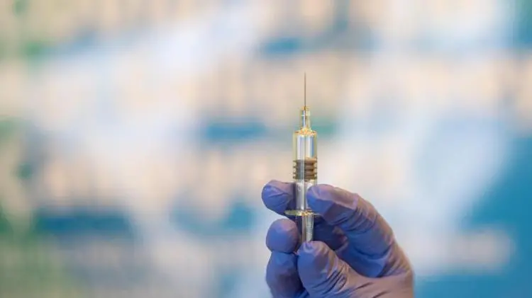 Vaccino covid, Ricciardi: \"Con 90% copertura stato emergenza si potrà attenuare\"