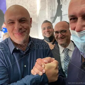Palazzo dei Bruzi, la nuova giunta di Franz Caruso prende forma: i nomi