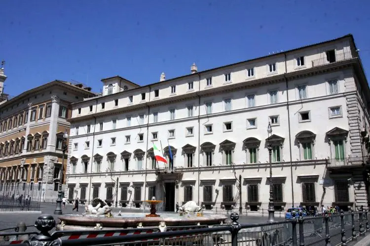 Manovra 2022: no tagli reddito cittadinanza e quota 102 per pensioni