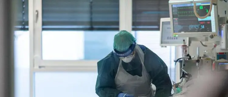 Covid oggi Italia, 2.697 contagi e 70 morti: bollettino 19 ottobre