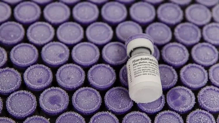 Terza dose vaccino Pfizer, efficacia 95,6% nonostante Delta