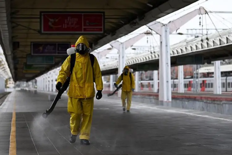 Covid, allerta contagi in Europa. Variante Delta plus in Italia da agosto