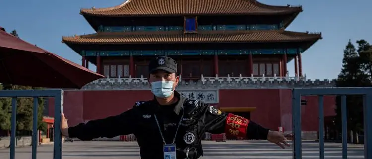 Covid oggi Cina, salgono i contagi: rinviata maratona Pechino