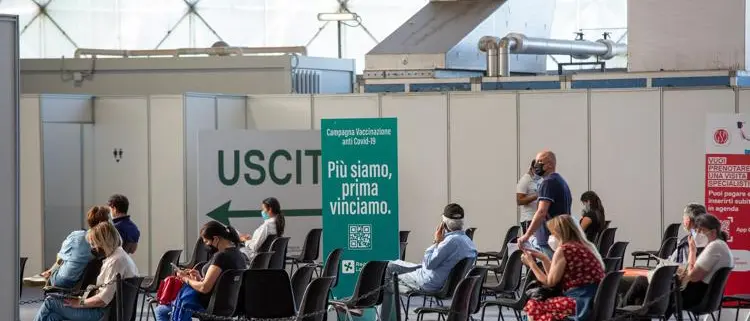 Rezza: \"Covid sotto controllo solo con 90% copertura vaccino\"