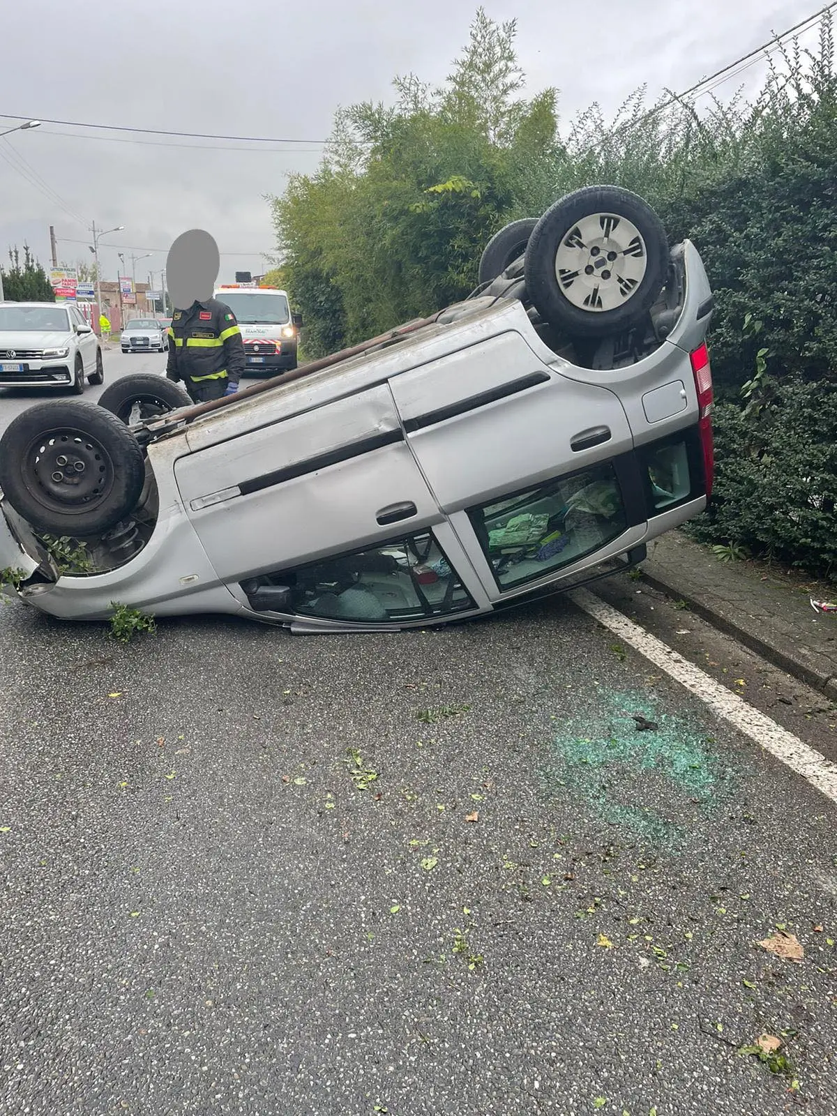 Rende, incidente stradale in via Cristoforo Colombo: ferite due persone